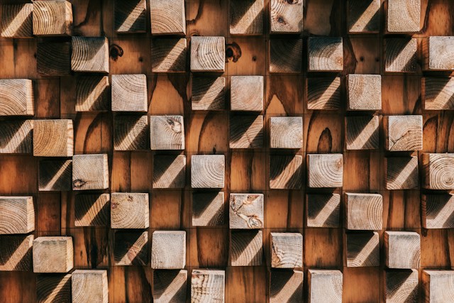 Photo by Tim Mossholder, https://unsplash.com/de/fotos/brauner-holzzaun-tagsuber-rjT7P6EFOKU